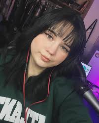 Hi, I am Heather. I'm a 33 year old girl who feels 22. I love coffee,  gaming, and I love working with brands 😎