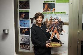 Jonas Hartmann alias Schellenursli zu Besuch an der Lenk