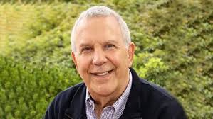 Robert Sheer's Instagram, Twitter & Facebook