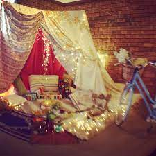 The idea of romantic indoor tent is not only suitable for couples, but also could be applied for children as well. Diy Indoor Tent Farewell For Friend Indoor Tents Diy Tent Indoor Birthday