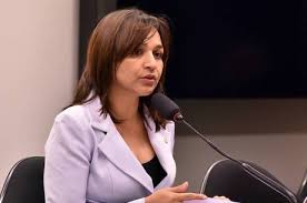 Resultado de imagem para ELIZIANE GAMA