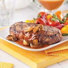 Faux Filets De Boeuf Sauce Aux Champignons Et Whisky Les Recettes De Caty Recipe Food Cooking Food And Drink