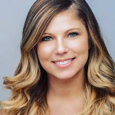 Profile for Michelle Jackson with RE/MAX Advanced Realty