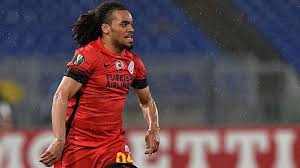 Jason denayer had een moeilijk wedstrijdbegin tegen denemarken. J Denayer A Football Player