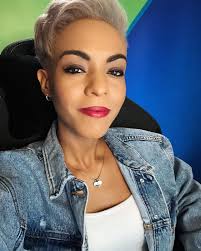 About — Erin Ashley Simon