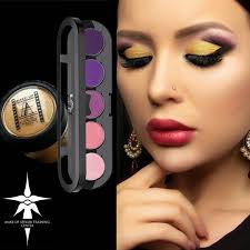 Student S Work From Our Professional Make Up Course Products Used For This Eye Make Up Look Eyeshadow Palette T09 Makeup Course Makeup Training Eye Make Up