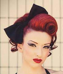Rockabilly Frisuren Hubsche Varianten Und Diy Anleitungen Rockabilly Frisur Vintage Hochsteckfrisur Vintage Frisuren
