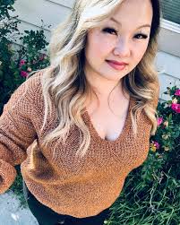 Holly Vang's Instagram, Twitter & Facebook