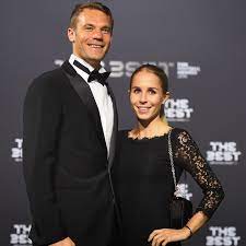 Neuer was in a relationship with kathrin glich until 2014. Nina Neuer Erste Worte Nach Der Trennung Von Manuel Cosmopolitan