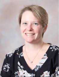 Heidi Hewett's Instagram, Twitter & Facebook