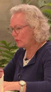 Yvette Lang's Instagram, Twitter & Facebook