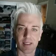 Shane Franks's Instagram, Twitter & Facebook