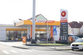 Dani a alimentat de la benzinaria rompetrol, cu benzina efix 95 la pretul de 5.94 ron/litru. S Au Scumpit Benzina È™i Motorina De Ce CreÈ™te PreÈ›ul Combustibililor La PompÄƒ