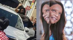 جميع الحقوق محفوظة ©2021 موفيز فور يو. Watch Fans Gather In Huge Numbers To Watch Deepika Padukone In Chhapaak Look