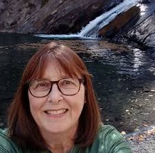 What is the recipe for Czech zelnic, a browned cabbage patty?