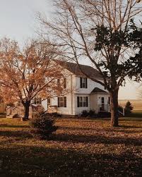 Bella Montreal Insta Bella Montreal Pinterest Weheartit Bella4549 Farm Autumn Fall Fa Avec Images Jolie Maison Ma Maison De Reve Maison Annee 30