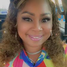 I never knew fortune cookies was made to eat until I seen my wife eating em  😁