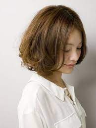 小顔効果で合わせやすい ゆるふわボブ ヘアカタログの3枚目の写真 マシマロ ボブヘア ヘアカット 50代 ヘアスタイル ミディアム