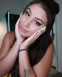 Tiffany Zeller's Instagram, Twitter & Facebook