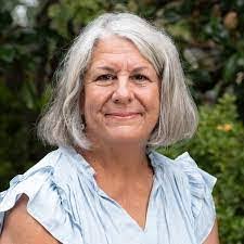 Susan Twiss's Instagram, Twitter & Facebook