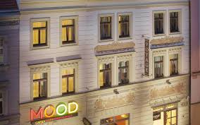 Просьба принять к сведению, что в сезоне лето 2021 в отеляx : Voyage Hotel Prague Official Website