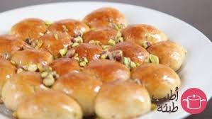 خلية النحل بحشوة جبن الكريم Recipe Food Cooking Recipes Sweet Recipes