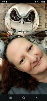 What could be wrong with saving a design in Disney Dreamlight Valley?