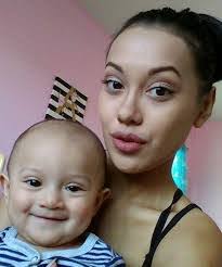 Kim Enriquez's Instagram, Twitter & Facebook