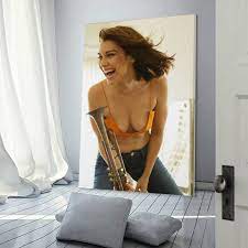 Amazon.co.jp: ローレン・コーハン ポスター セクシー女優ポスター ウォールアート  キャンバスプリント、お部屋に美しい家の装飾絵画を提供します. ID5207; Frame; 12x18inch(30x45cm)