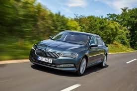 The škoda superb is a large family car that has been produced by the czech car manufacturer škoda auto since 2001. Skoda Superb Neuer Motor Und Erweiterte Ausstattungsvielfalt Meinauto De