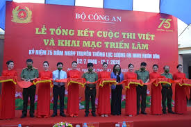 Thưa quý độc giả, báo điện tử vtc news mong nhận được sự ủng hộ của quý bạn đọc để có điều kiện nâng cao hơn nữa chất lượng nội dung cũng như hình thức, đáp ứng yêu cầu tiếp nhận thông tin ngày càng. Triá»ƒn Lam 75 NÄƒm Lá»±c LÆ°á»£ng An Ninh Nhan Dan Viá»‡t Nam Anh Hung