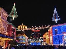 Orlando Florida Amazing Christmas Lights Display At Disney S Hollywood Studios Formerly Mgm St Hollywood Studios Disney Downtown Disney Disney World Florida