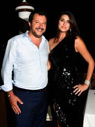 Classe 1993, la fidanzata di più chiacchierata d'italia è sulla bocca (e non a caso) di tutti #elledailyvenezia. Perche Ho Lasciato Matteo Salvini Elisa Isoardi Lo Spiega Solo Ora E Si Toglie Qualche Sassolino