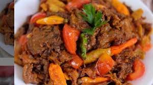 Sajikan semur daging kambing ini selagi hangat dan taburkan dengan bawang goreng di atasnya. Coba Resep Krengsengan Kepala Kambing Aromanya Aja Bikin Selera