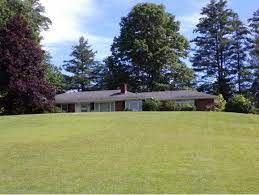 Virtual Tour For 199 Tennessee Drive Mountain City Tn 37683 159 000 3004 Sq Ft 3 Bedrooms