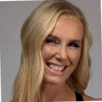 Belinda Barlow's Instagram, Twitter & Facebook