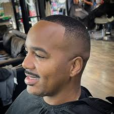 GENTLEMEN'S BARBERSHOP