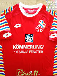 The german club would be would be wearing a new mainz carnival kit for a fifth straight year and wanted to make sure its fans knew the players would take the match seriously, even if the uniforms were a bit of a joke. 2018 Mainz Carnival Special Edition Football Shirt Old Soccer Jersey Classic Football Shirts