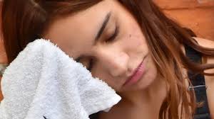 How to Keep Hair Healthy and Strong