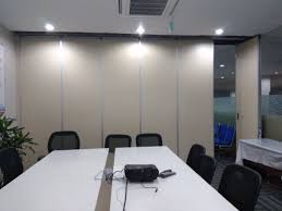 Penyekat ruangan portable juga bisa menjadi alternative ketika kamu ingin menyekat ruangan secara tidak permanen dan praktis. Partisi Geser Sekat Ruangan Pintu Partisi Geser Lipat Jakarta Movable Wall