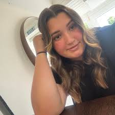 Hi! I'm looking for Nail Tech recommendations please! Looking for builder  gel, preferably with russian manicure prep. Thankyou🤍