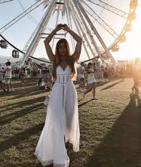 Последние твиты от coachella (@coachella). Coachella 2017 Das Sind Die Schonsten Outfits Der Deutschen Festival Ganger