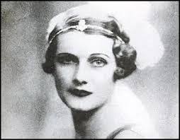 Freida Stewart's Instagram, Twitter & Facebook