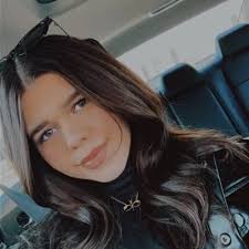 bella rose (@bellarandvere)