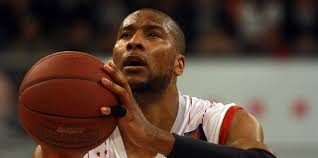 Real obezbedio Sloteru lažni pasoš!