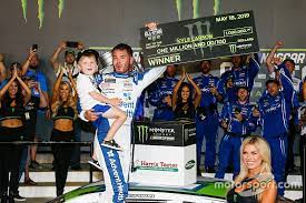 A move by chase elliott's jackman avoided a penalty and allowed him to win at martinsville, reach. Nascar Kyle Larson Gewinnt Packendes All Star Race 2019 In Charlotte