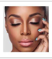 Maquillage Le Rose Gold La Couleur Phare De La Rentree 2016 Maquillage Yeux Peau Noire Fard A Paupieres Rose Maquillage Peau Noire