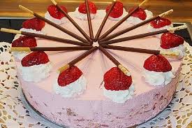 Erdbeer Yogurette Torte Rezept Kuchen Und Torten Yogurette Torte Kaffee Und Kuchen