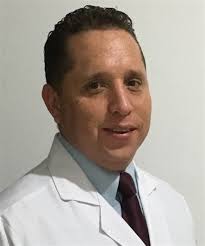 Dr. Erick Alberto Valadez Valles opiniones