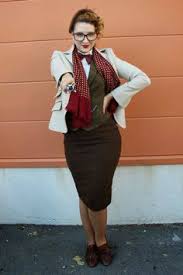 Nella Looking Fabulous Wearing The Ronay Jacket In Cream Herringbone Iona Waistcoat In Green Harris Tweed And Victoria Skirt Clothes How To Wear Harris Tweed